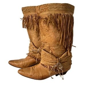 TAN LEATHER COWBOY BOOTS WITH TASSELS